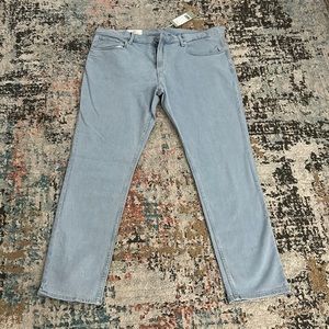 Men’s light denim jeans